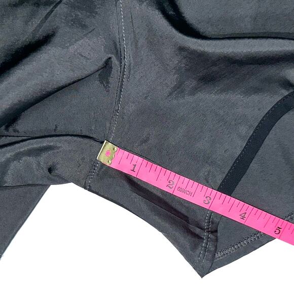 Under Armour Women’s Running Fly By 2.0 Shorts Size XL - Picture 8 of 8